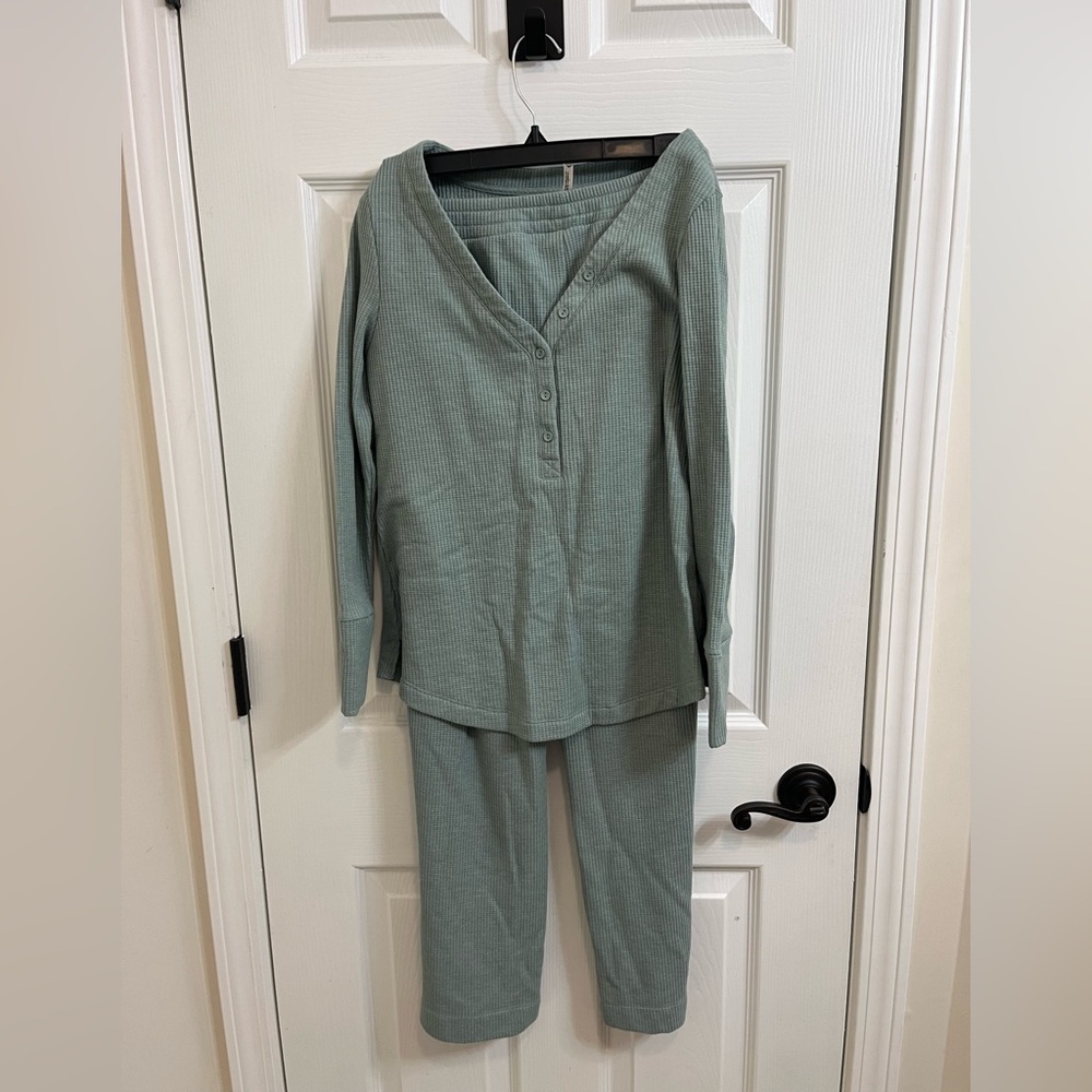 Soma Sage Ribbed Lounge Set
